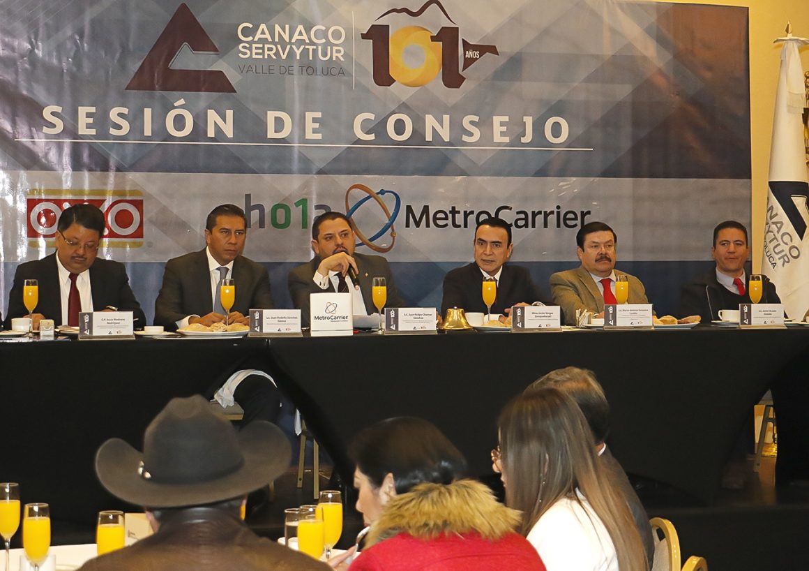 Establece alcalde de Toluca alianza con empresarios de Canaco