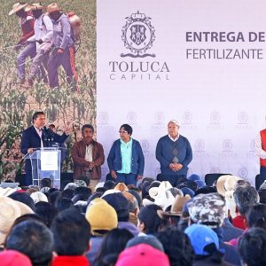 Refrenda Toluca apoyo al campo con entrega de Insumos Agrícolas 2019
