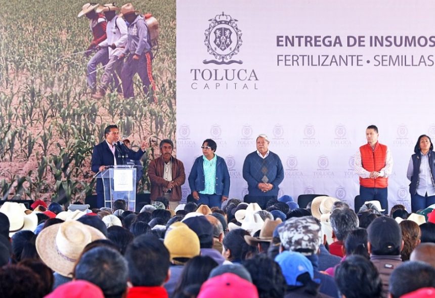 Refrenda Toluca apoyo al campo con entrega de Insumos Agrícolas 2019