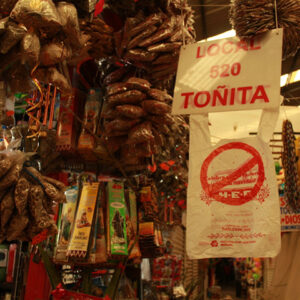 Dejan de distribuirse de manera mensual más de 2 millones de bolsas de plástico en Toluca
