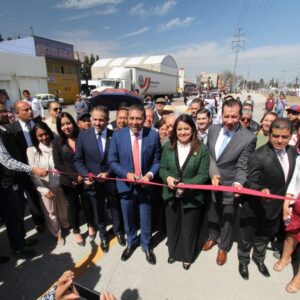 Inaugura JRSG rehabilitación de la avenida Hacienda El Coecillo