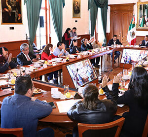 Acuerda Cabildo de Toluca analizar propuestas en torno del uso de pirotecnia en la capital