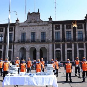 Entrega Toluca equipo de protección a personal de Servicios Públicos