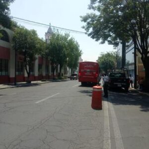 Aplica Toluca infracciones a transporte público por no respetar carril de confinamiento