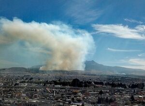 De forma inmediata, combate Toluca incendio en las inmediaciones de Tlacotepec