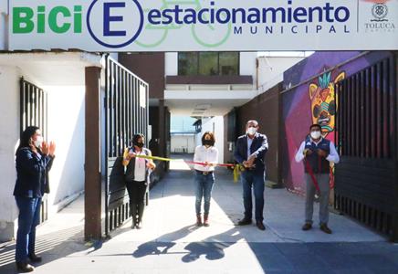 Se inaugura en Toluca el primer Biciestacionamiento público