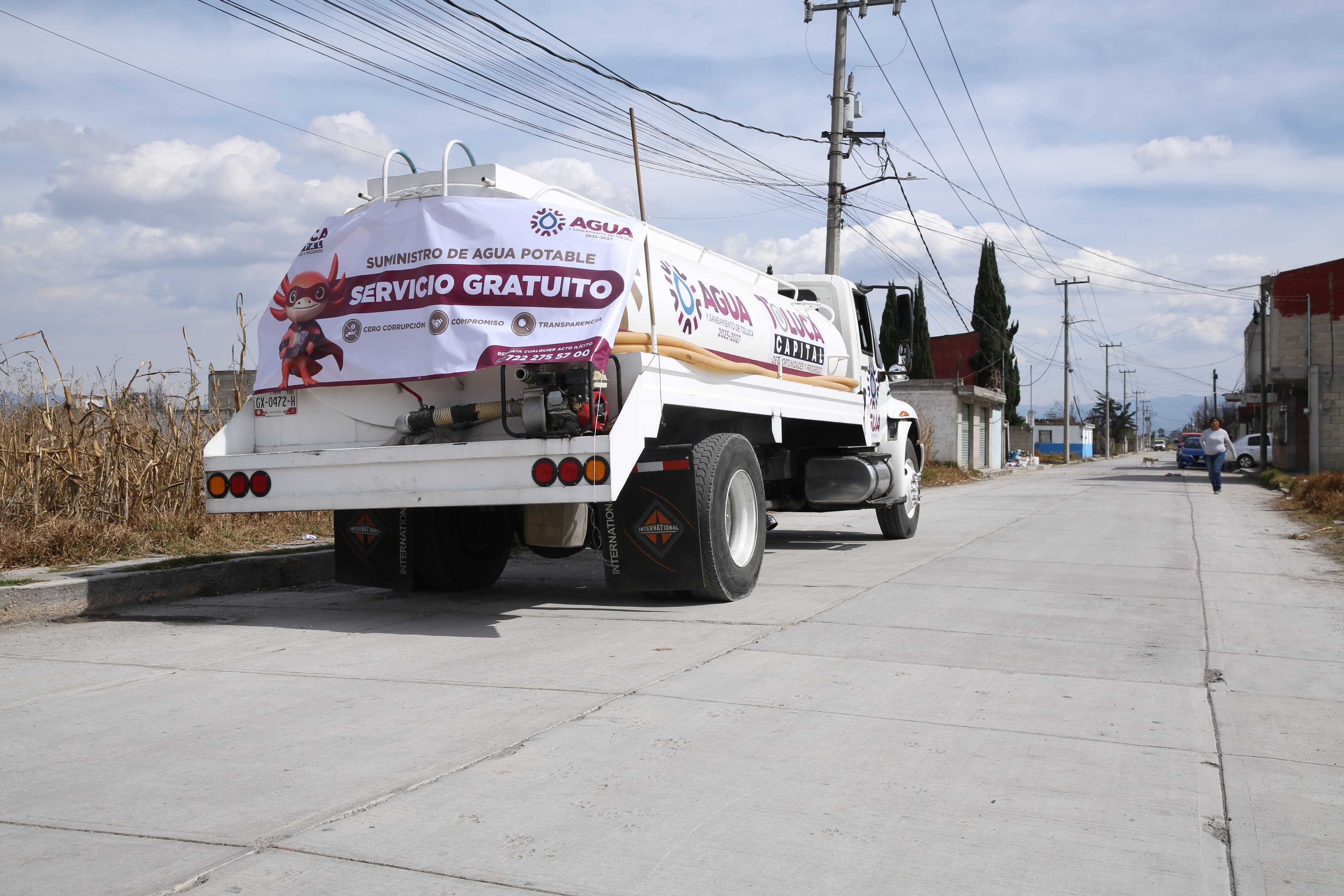 Distribuye Gobierno municipal agua potable en delegaciones de Toluca