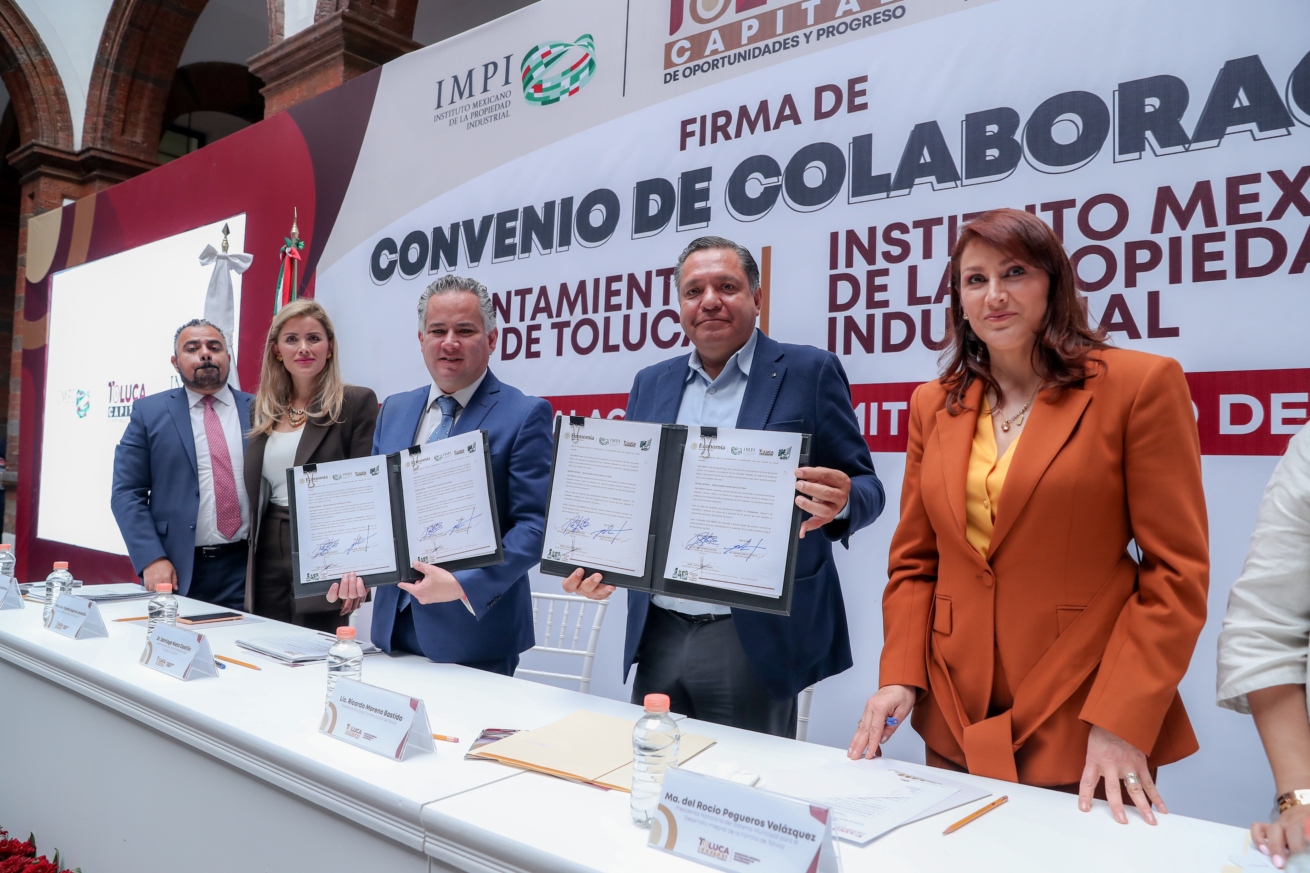 Es Toluca primer municipio a nivel nacional en firmar convenio de colaboración con el IMPI