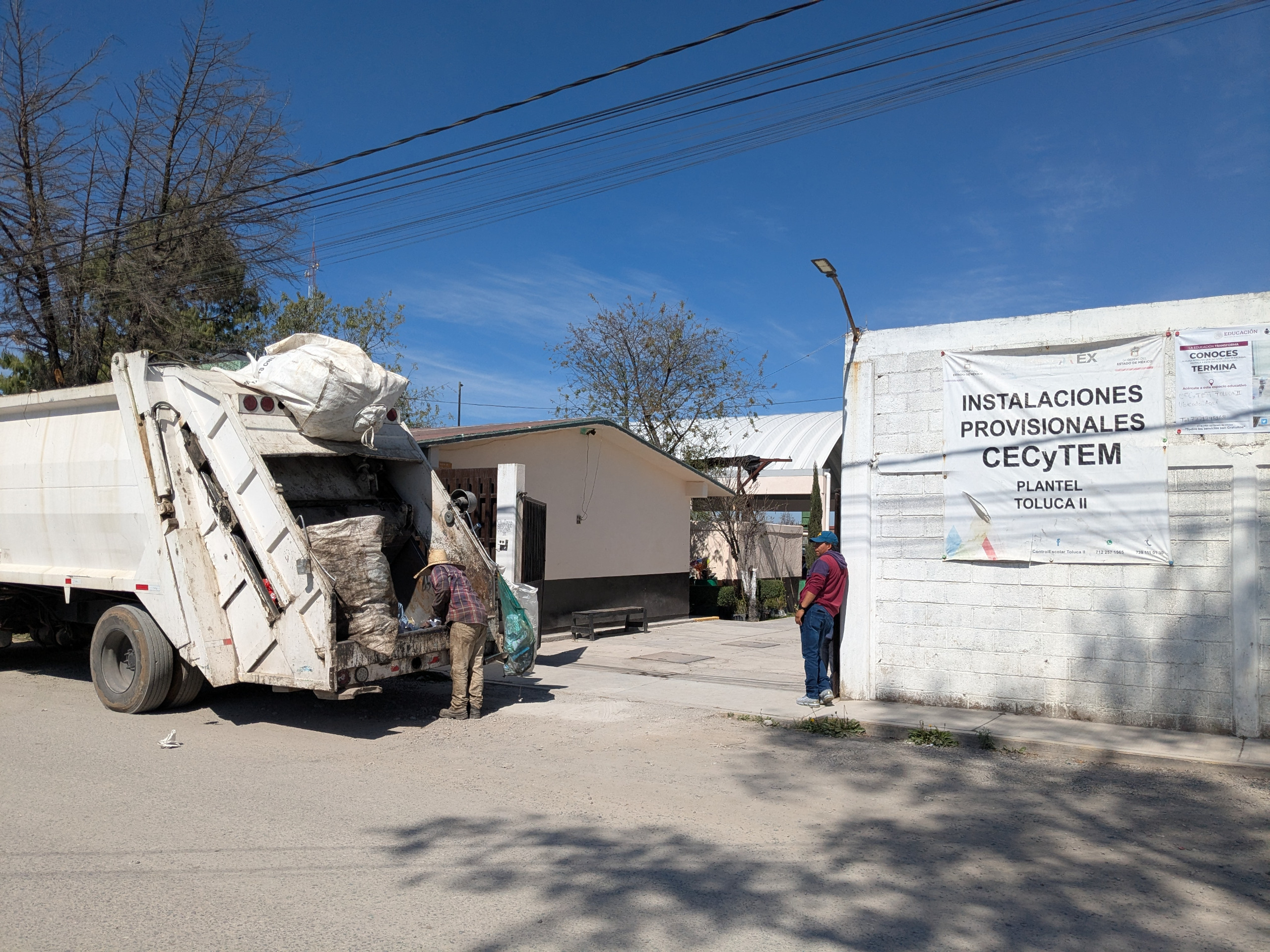 Atiende Toluca problemática de basura en escuelas de La Constitución