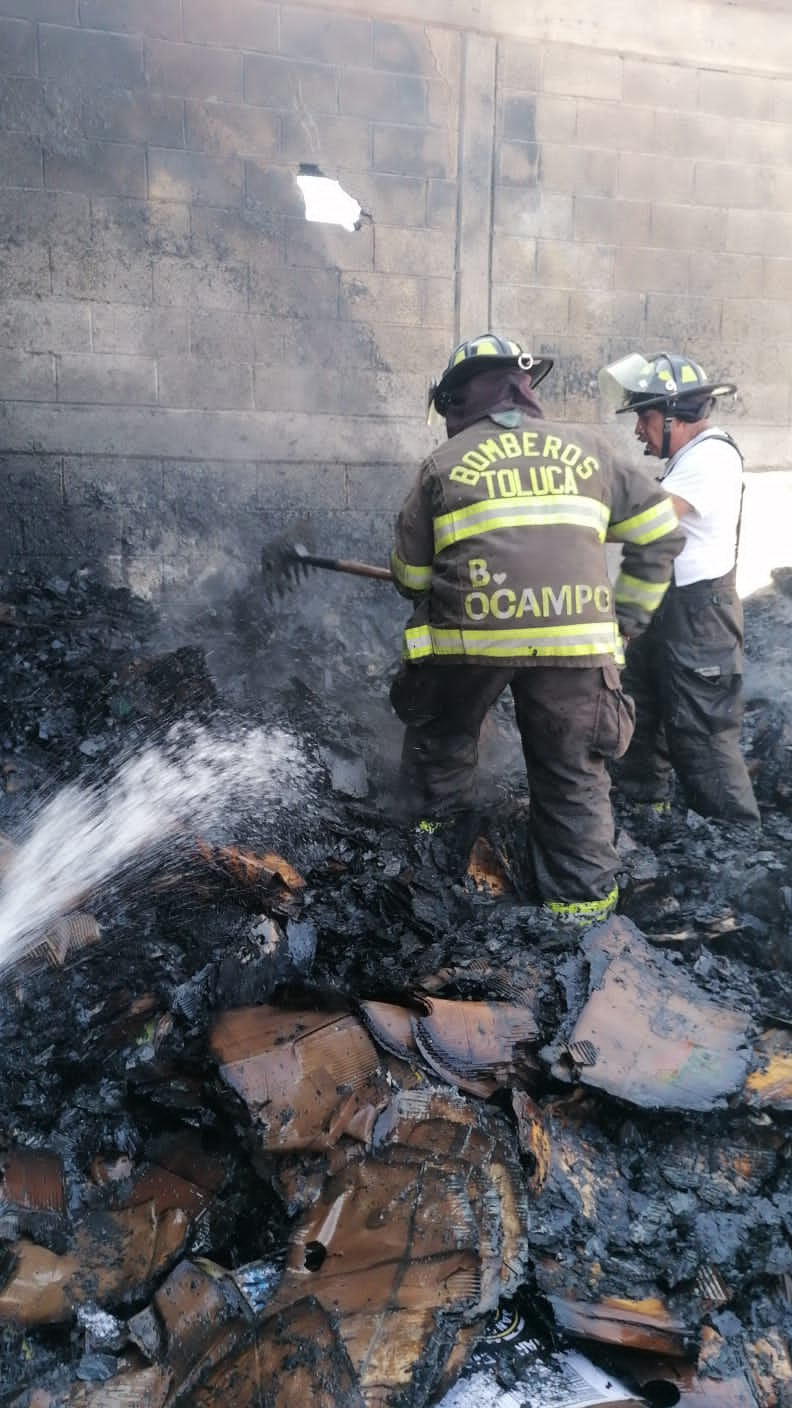 Reconoce Cabildo a Bomberos de Toluca por su labor en incendios