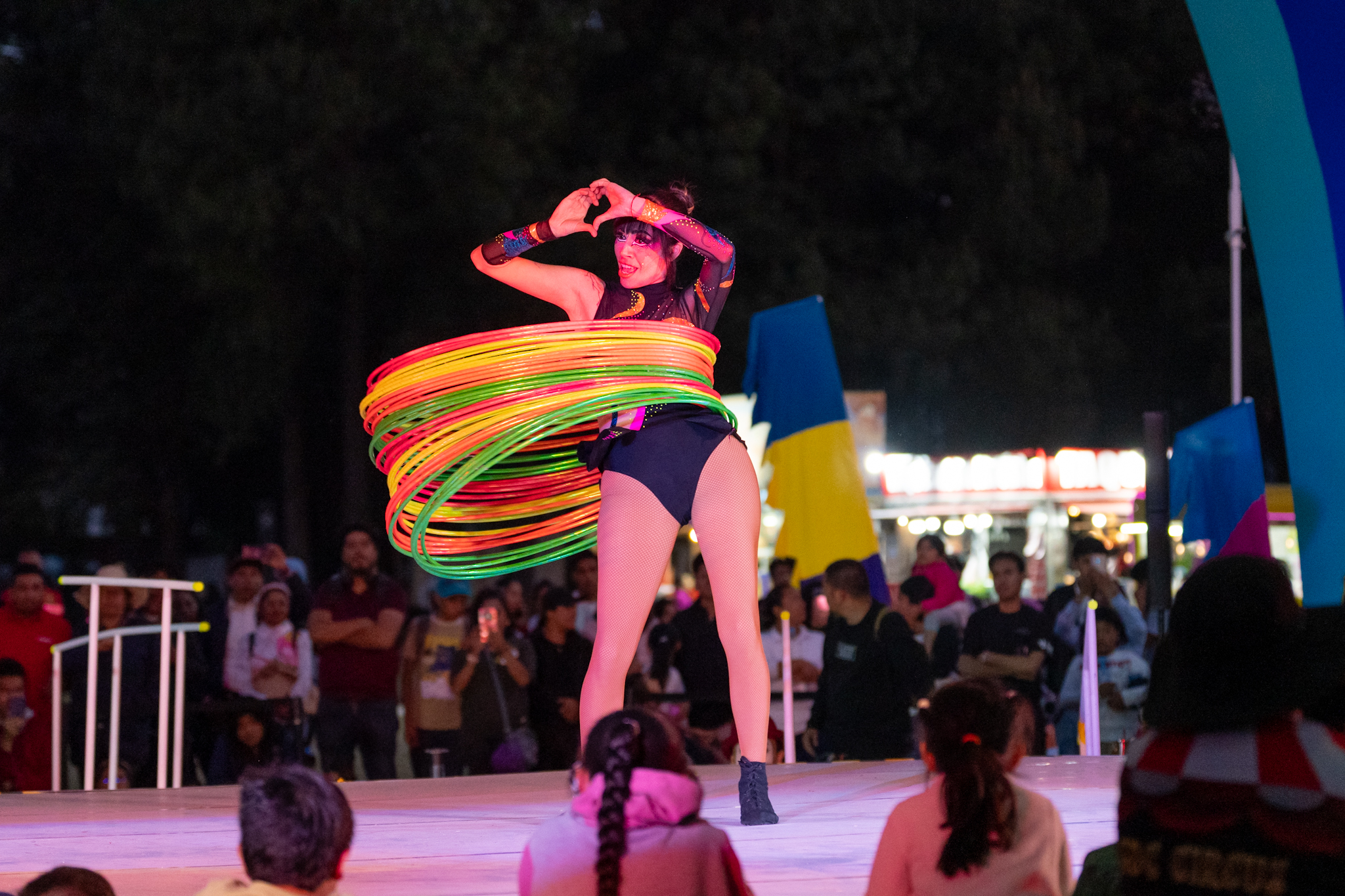 Disfrutan miles de personas en Toluca, la magia del Circo de los Gigantes Invisibles