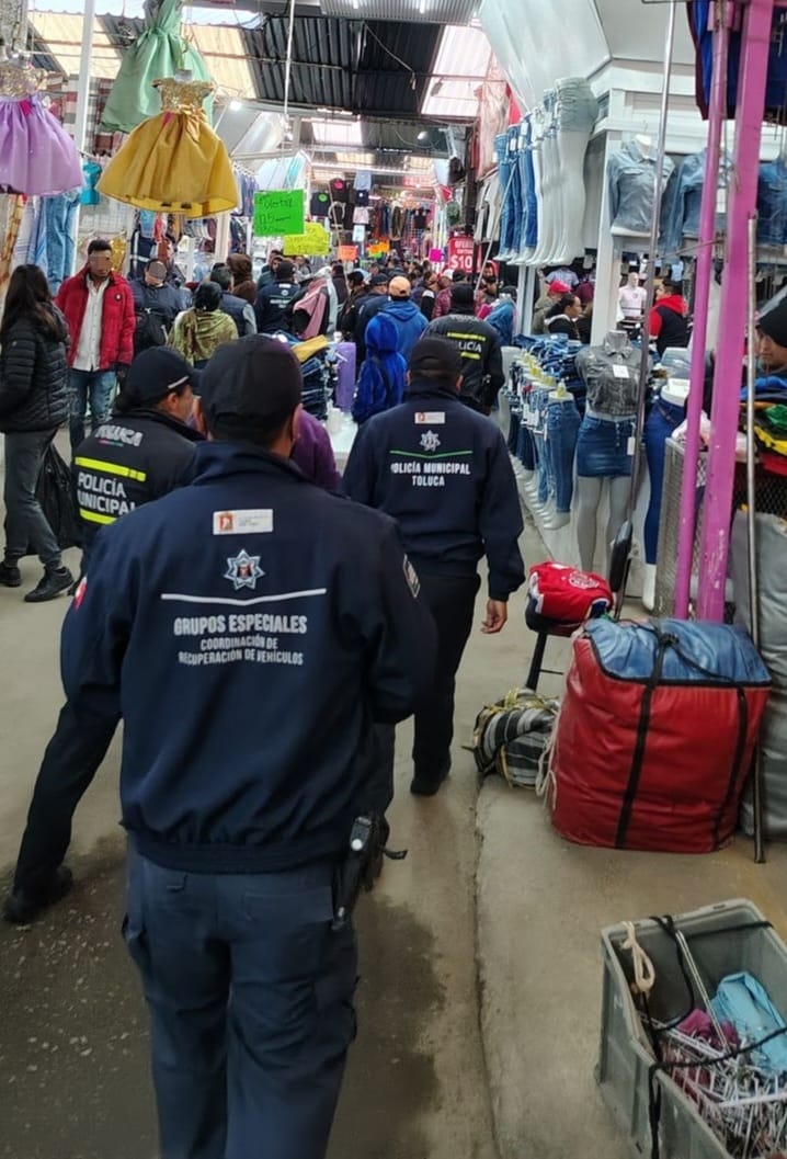 Continúan recorridos de la Policía Municipal en el Mercado Aviación Autopan