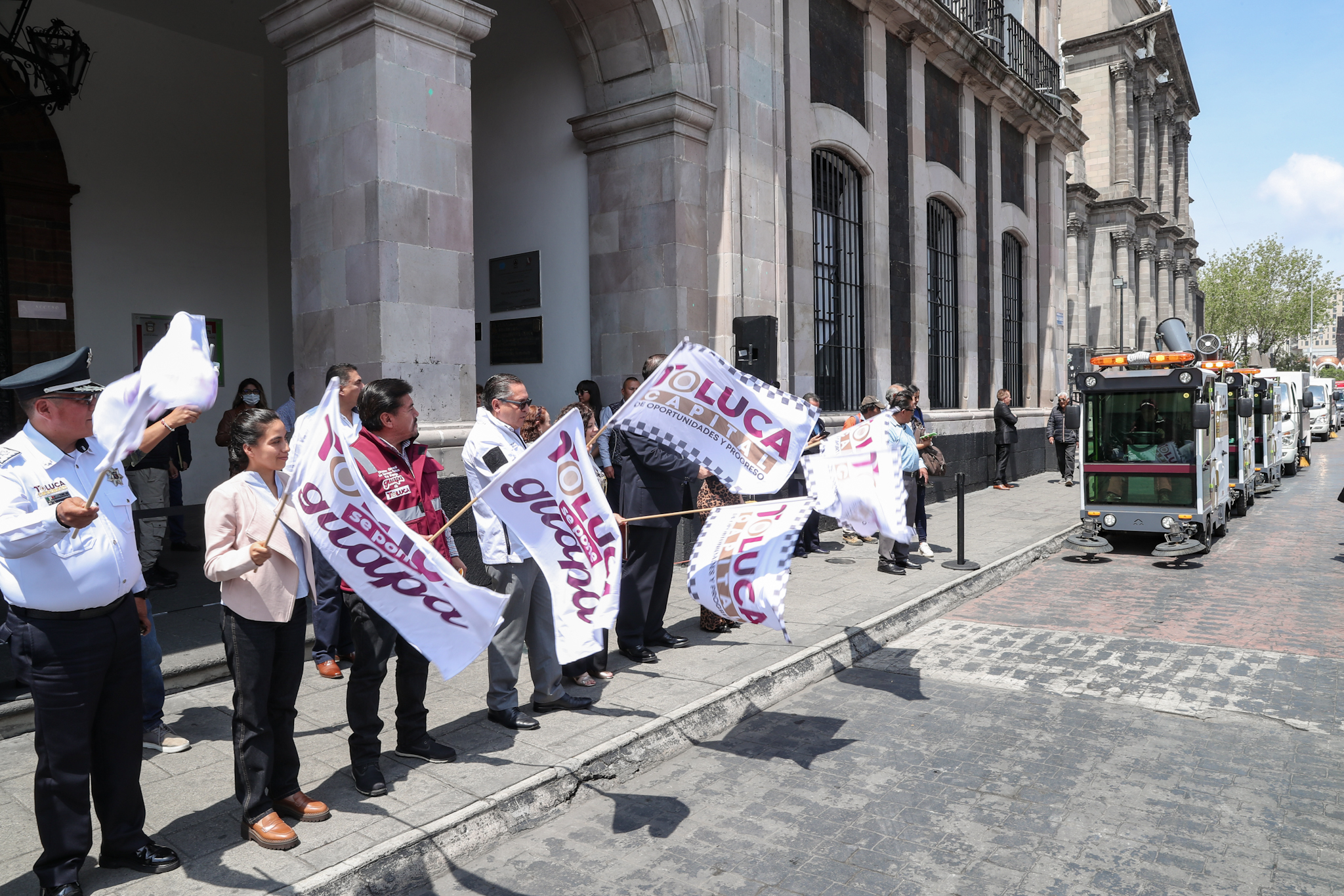 Asegura Toluca calles más limpias con nuevas barredoras eléctricas