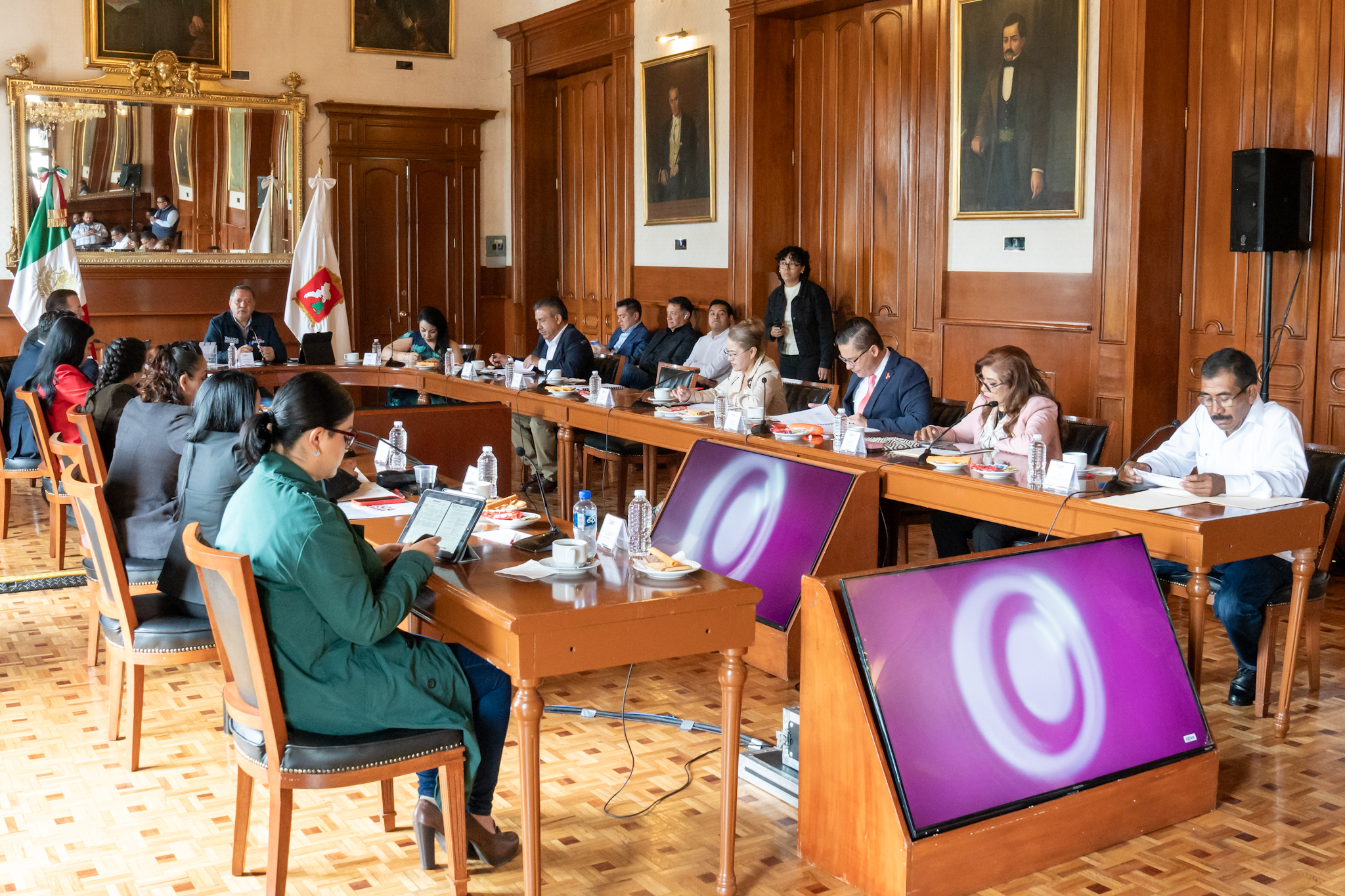 Entrega Presidente Municipal de Toluca informe de cumplimiento de justicia cívica