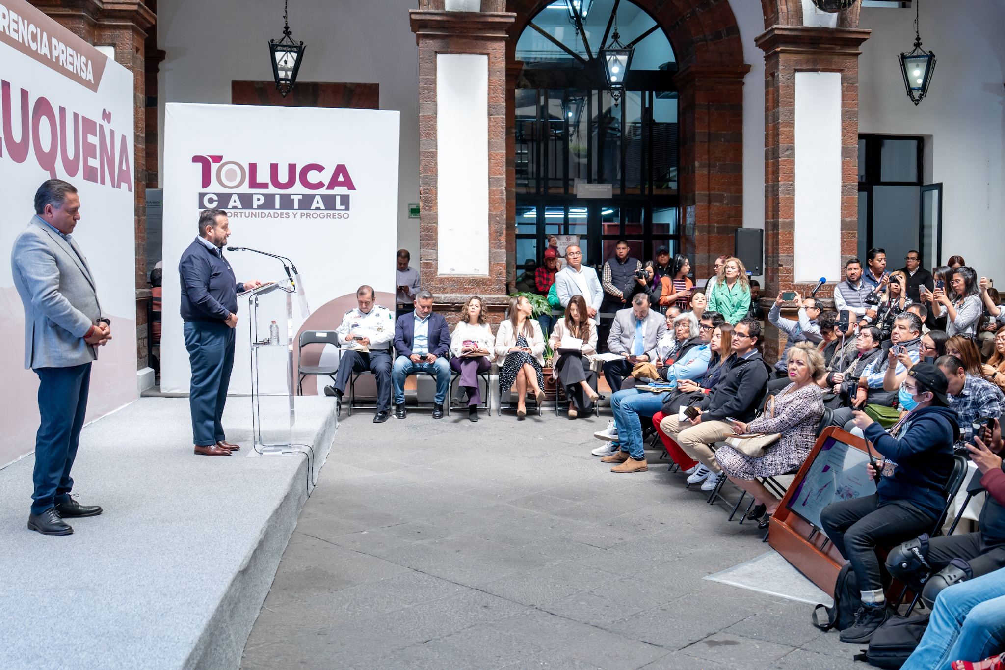 Avanza en Toluca regularización del comercio para liberar espacios públicos