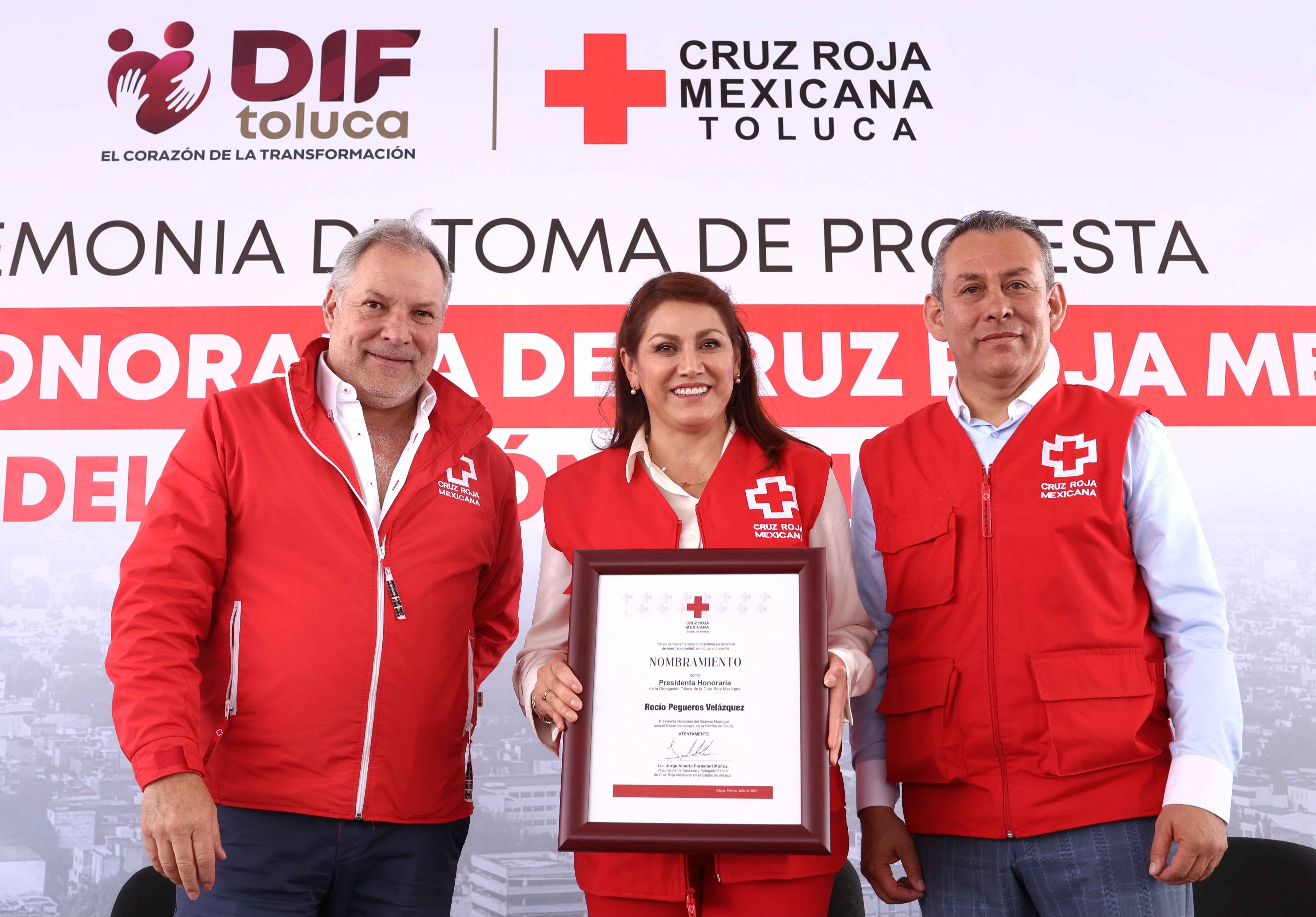 Fortalece Rocío Pegueros Velázquez red de atención humanitaria en Toluca