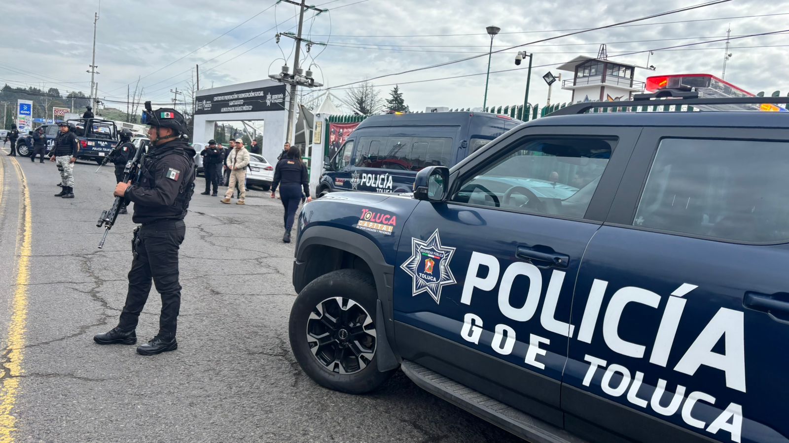 Desarticulan Toluca y fuerzas de los tres órdenes de gobierno banda dedicada al robo con violencia de vehículos