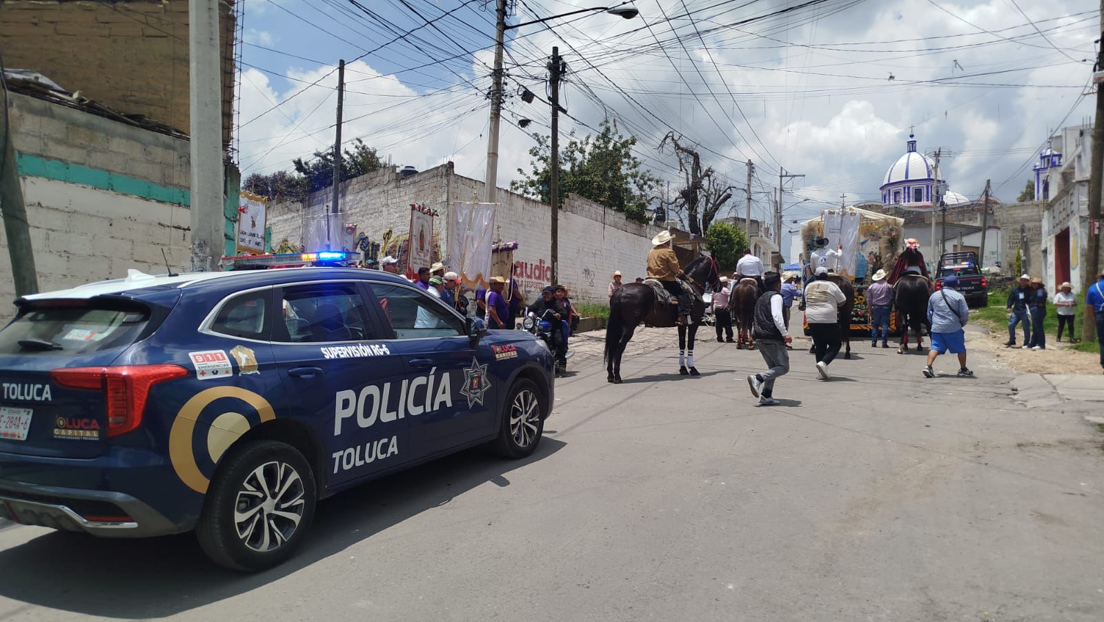 Refuerzan seguridad en Toluca con operativos simultáneos en puntos estratégicos