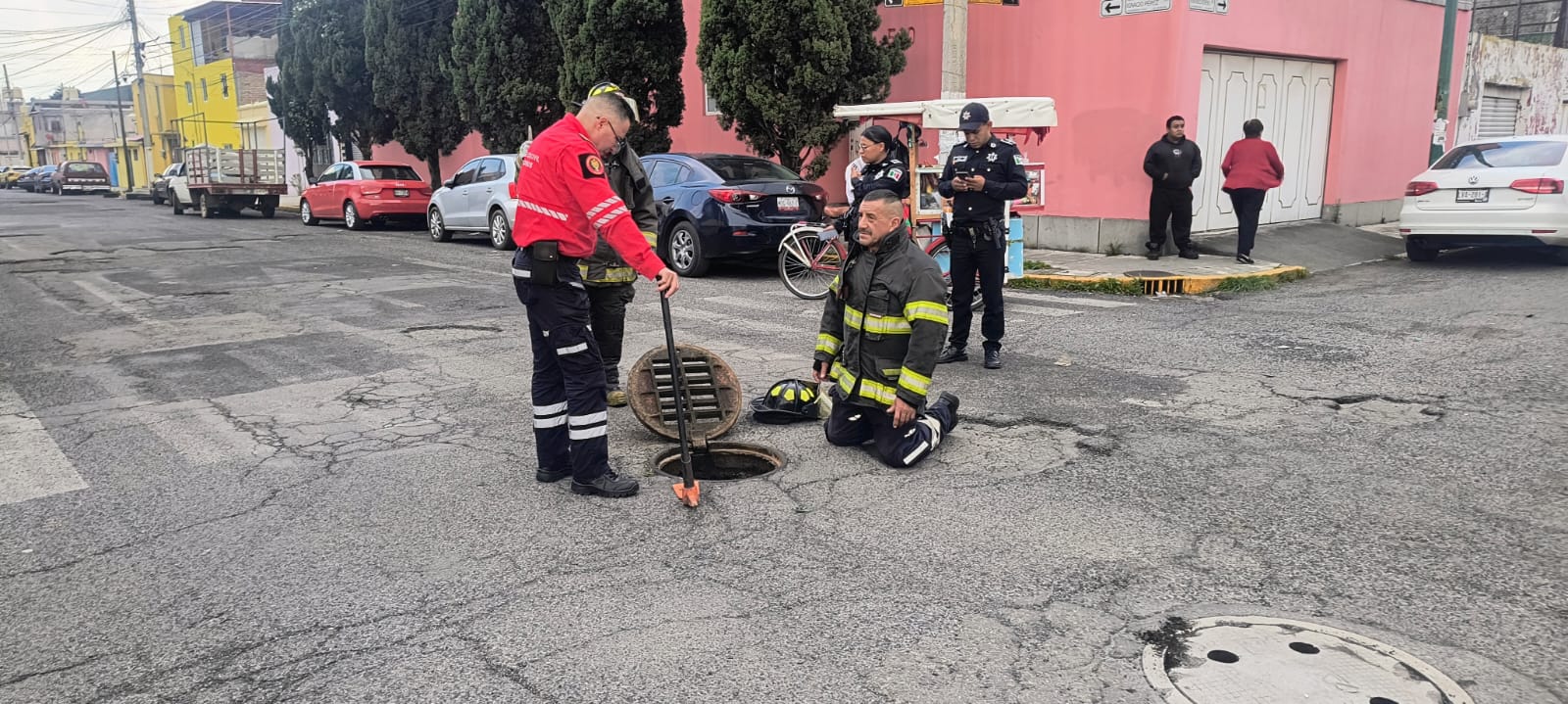 Atiende Protección Civil de Toluca alerta por olor a gas en colonia Vértice