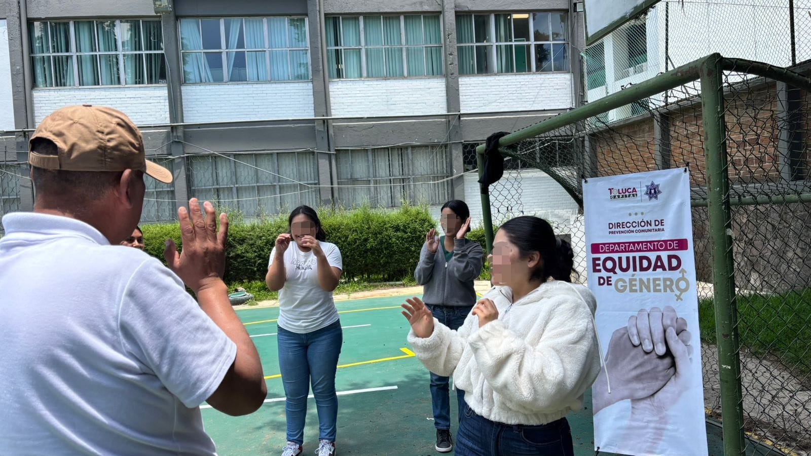 Gobierno municipal y UAEMéx impulsan curso Mujer Segura para universitarios