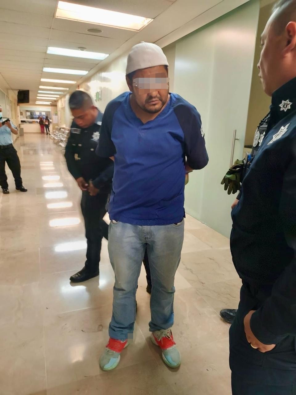Arrestan a hombre por presunto acoso sexual en clínica de Toluca