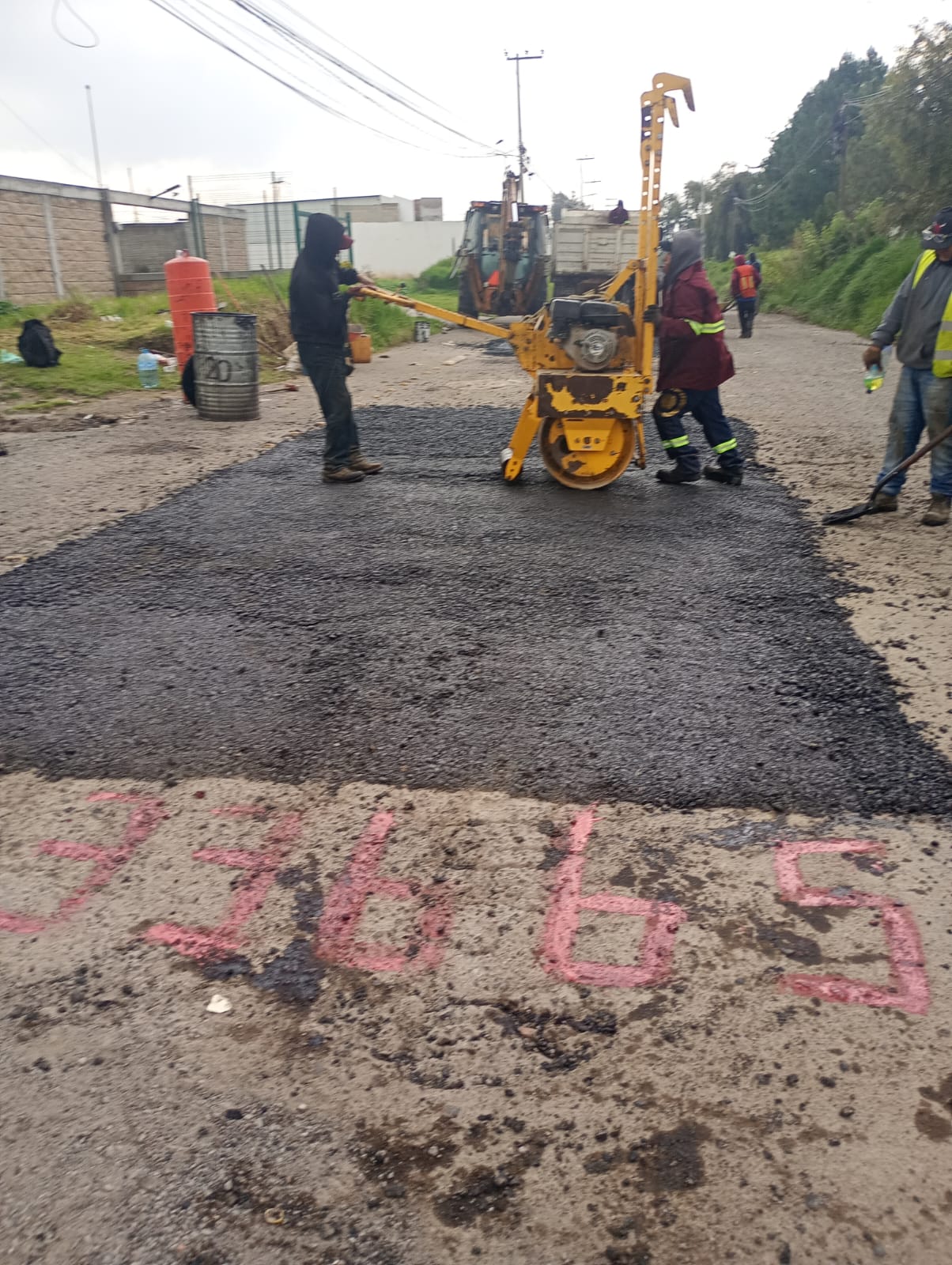 Trabajos de bacheo en delegaciones de Toluca permiten un tránsito más ágil