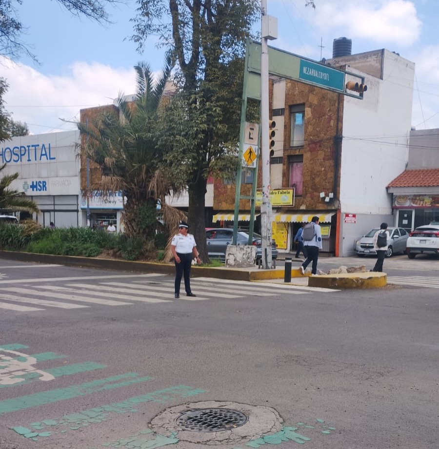 Agilizan tráfico elementos Sustentabilidad Vial de Toluca tras fallas en semáforos