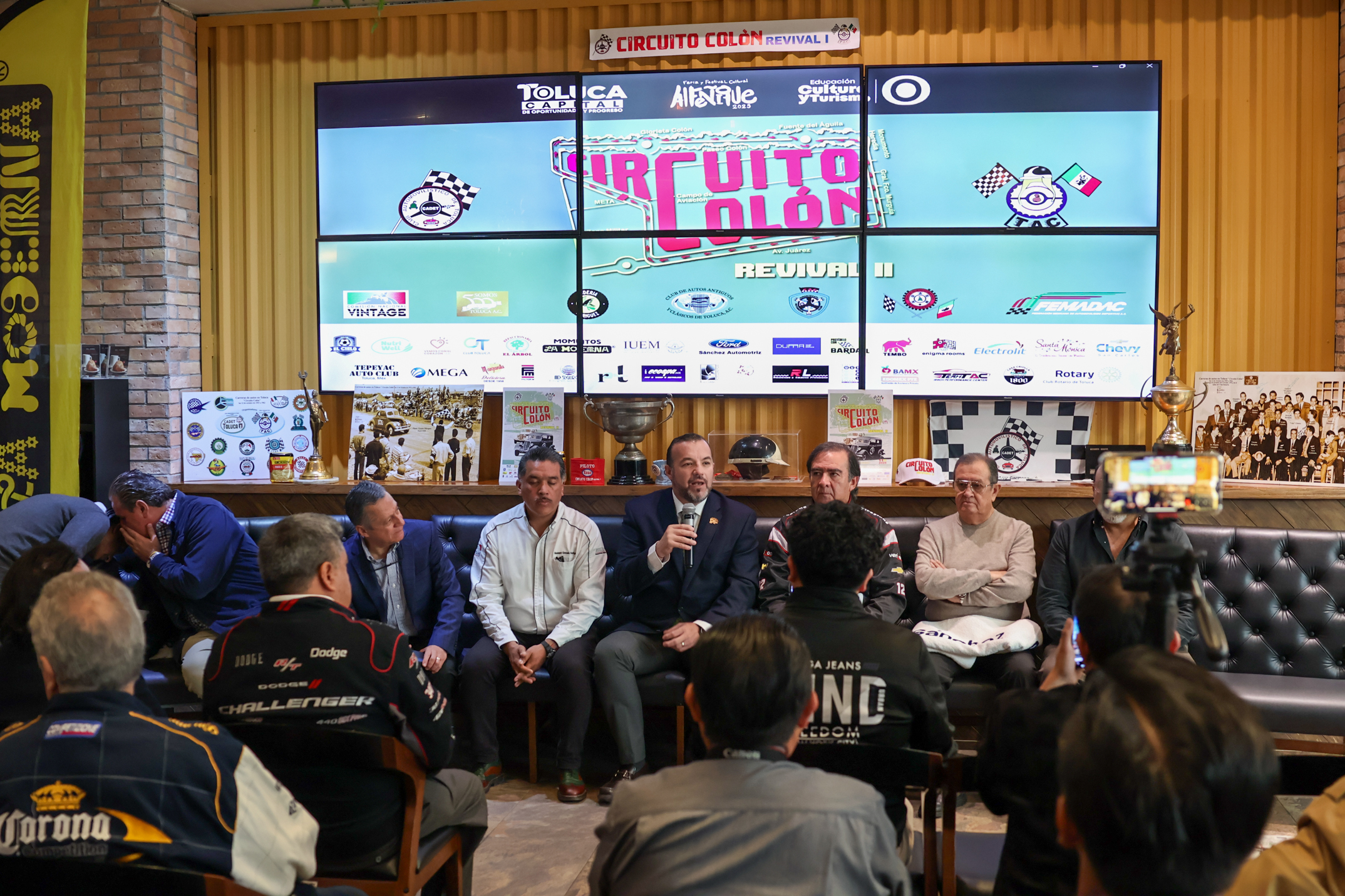 Revivirá Toluca época dorada del automovilismo con desfile Circuito Colón Revival II