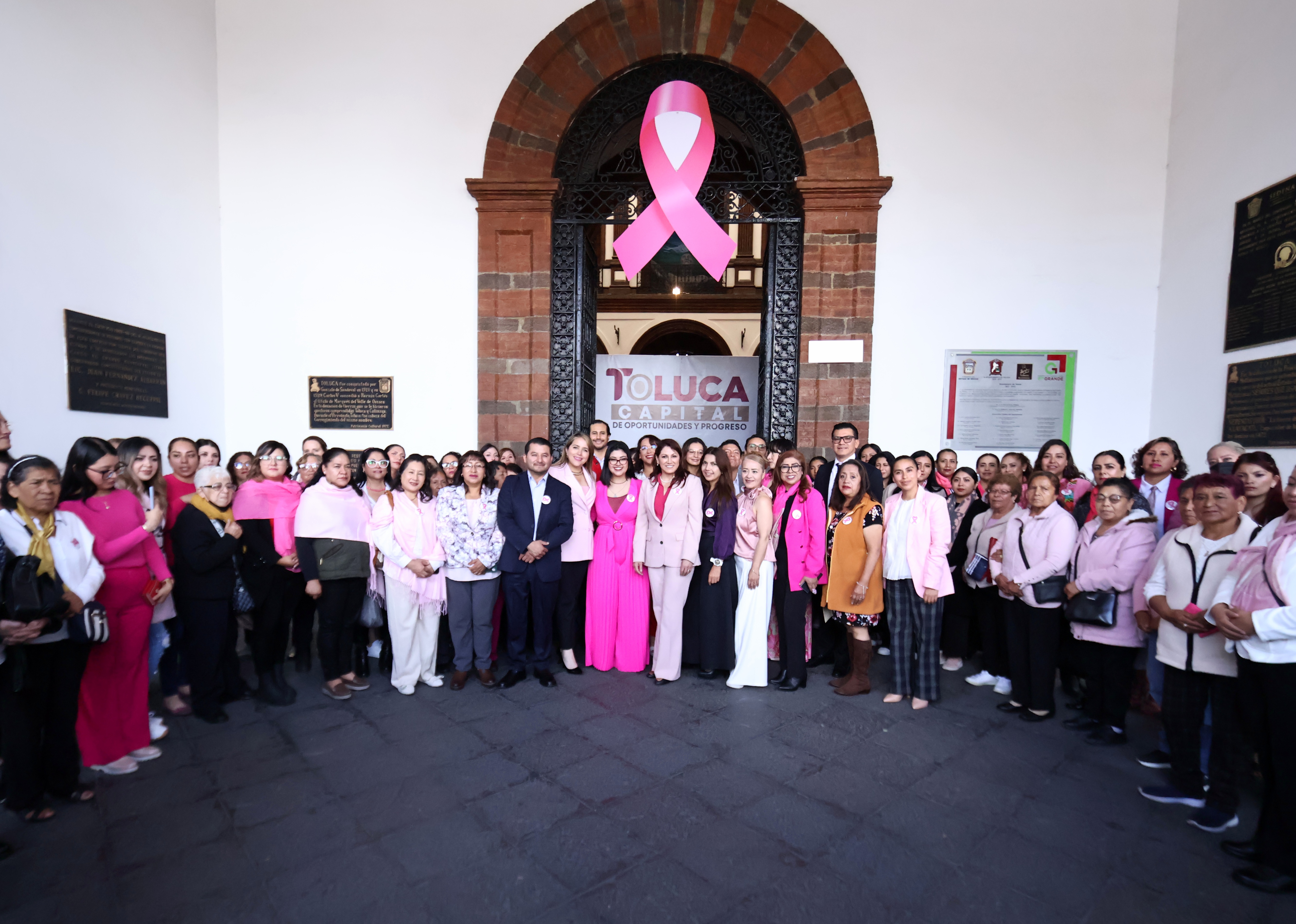 Arranca DIF Toluca campaña para detección oportuna del cáncer de mama