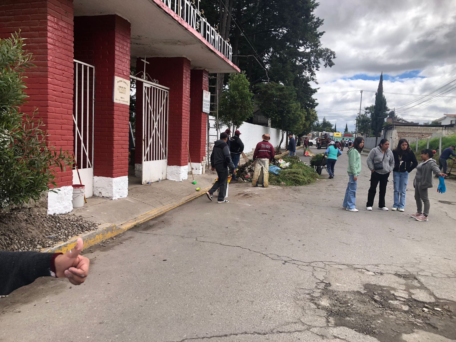 Prepara Gobierno municipal panteones con Yo Pongo Guapa Toluca