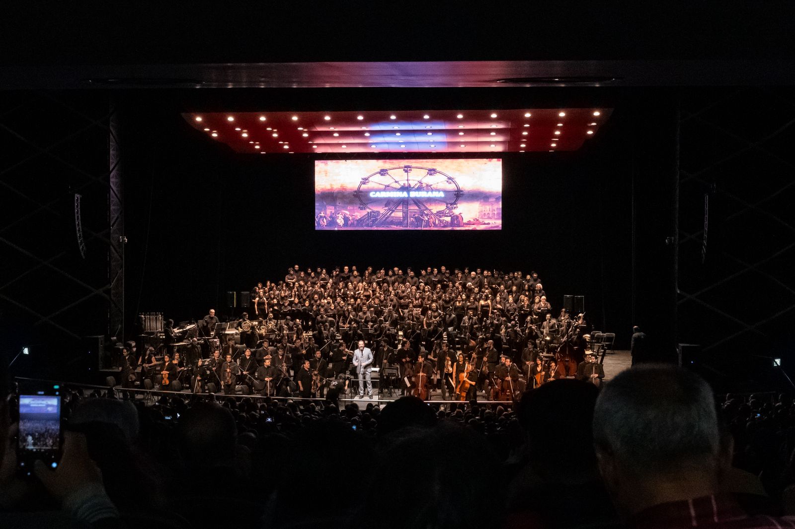Disfrutan toluqueños y visitantes majestuoso concierto Carmina Burana