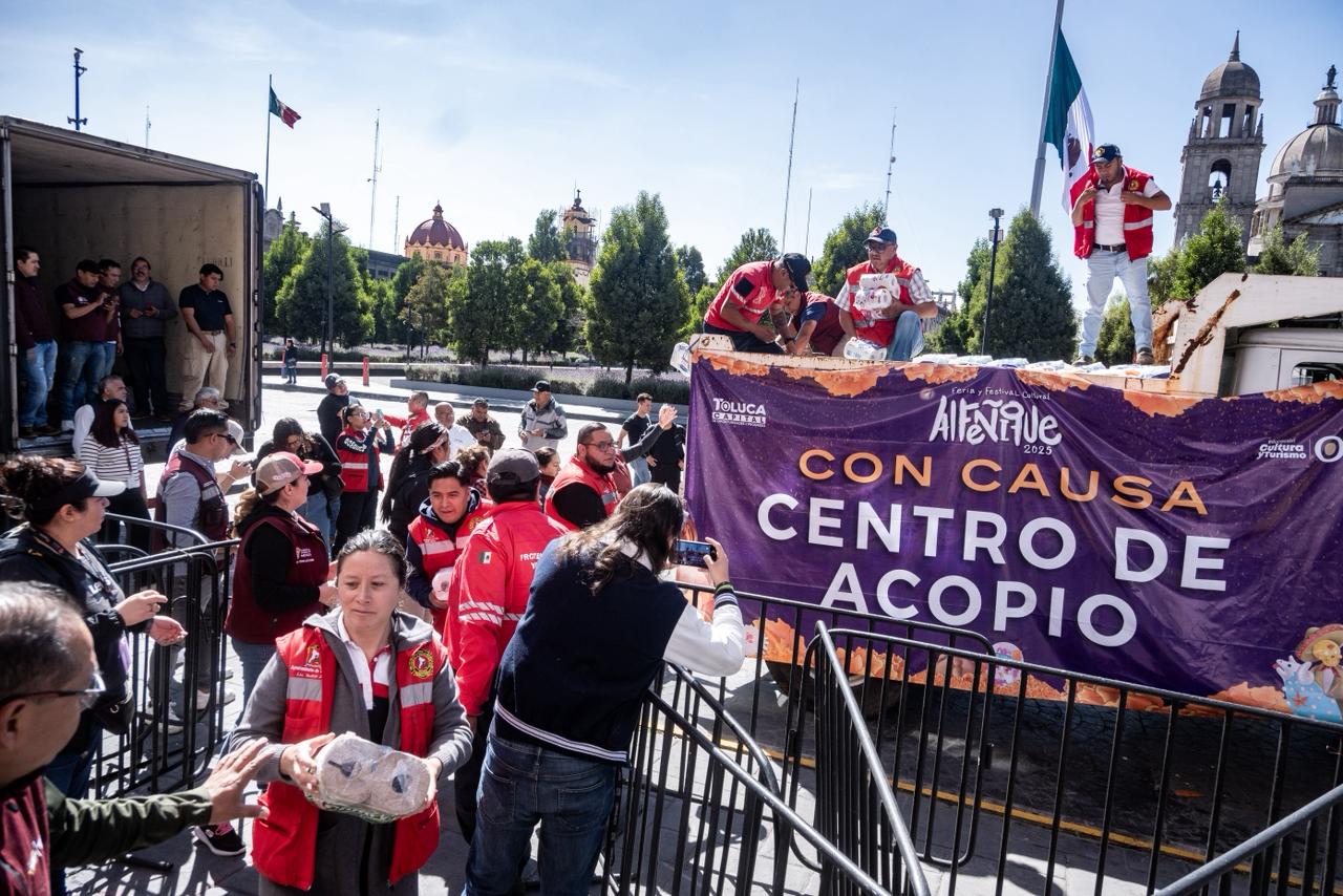 Reúne comunidad toluqueña y visitantes 10 toneladas de víveres en apoyo a familias afectadas