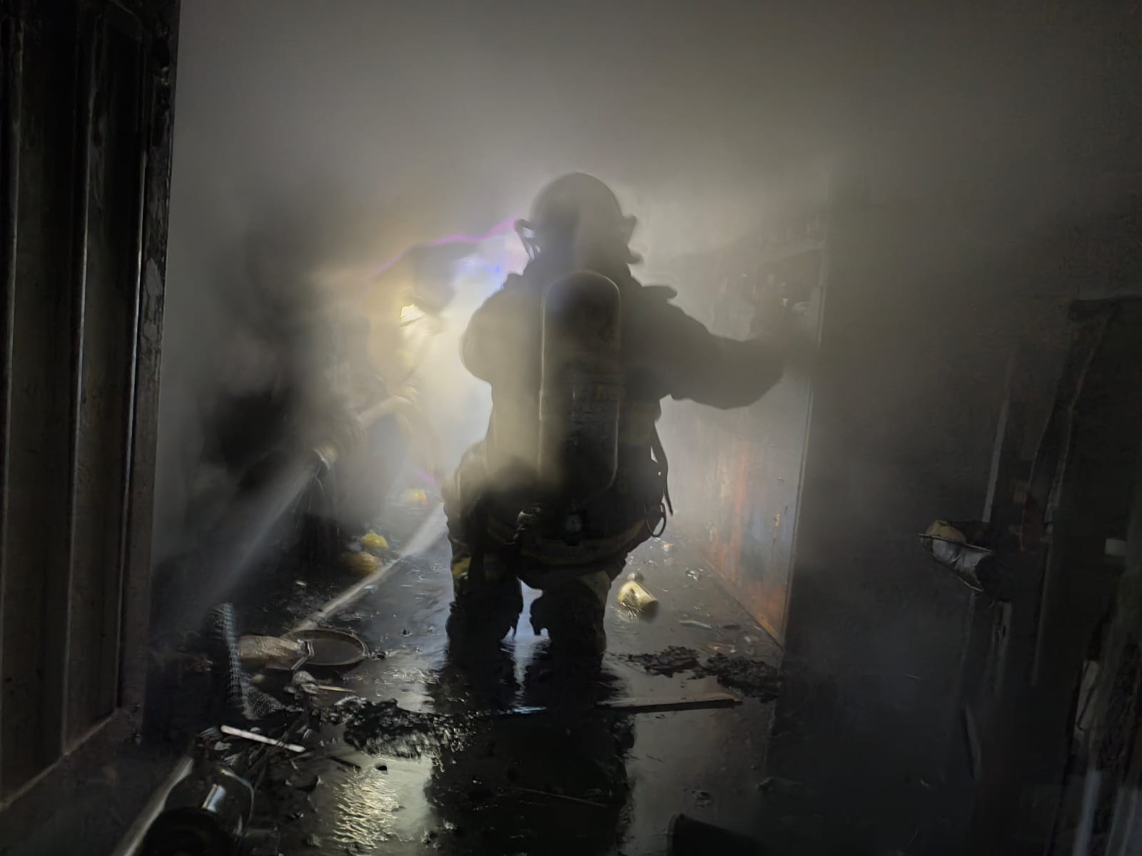 WhatsApp Image 2025-10-29 at 9.27.55 PM Atienden bomberos de Toluca incendio en San Mateo Oxtotitlán