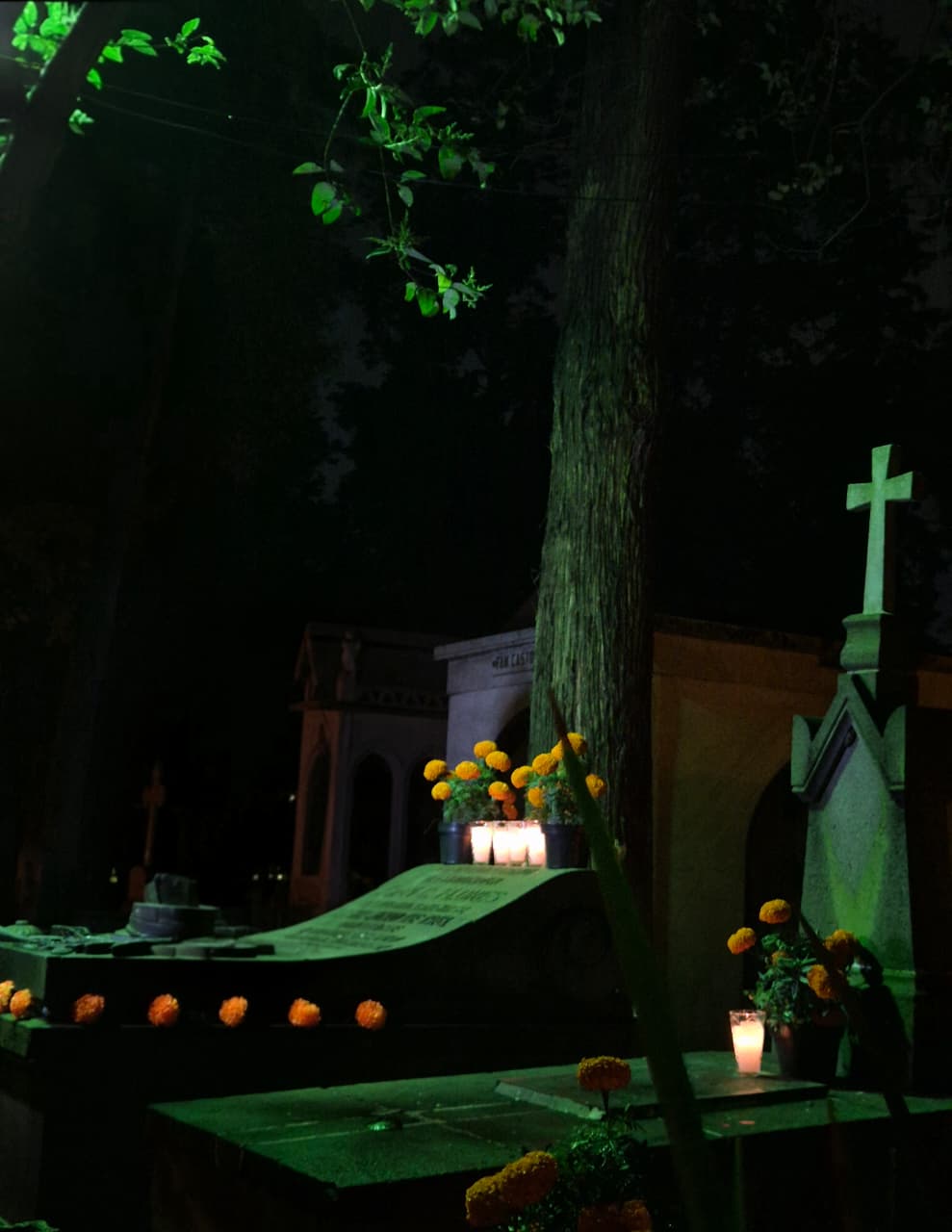 WhatsApp-Image-2025-10-30-at-12.02.01-PM Listos panteones delegacionales para que familias reciban a sus seres queridos la noche del 1 de noviembre