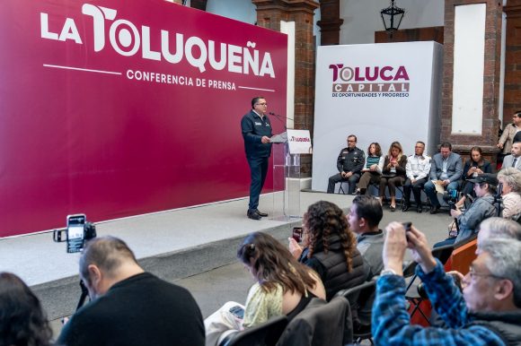 4d50254b-ea59-44e0-8afd-cfb2a936ba64-1 Benefician los programas sociales a miles de toluqueños: Ricardo Moreno