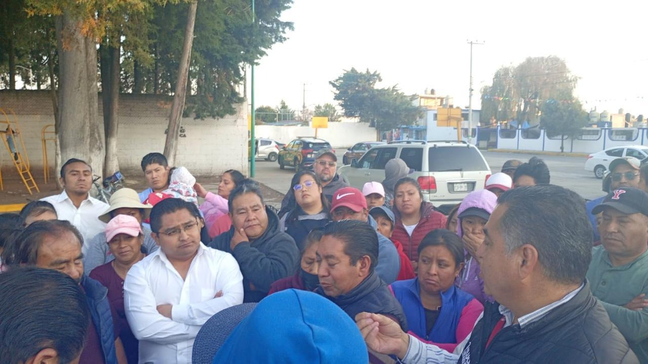 Atiende Toluca a vecinos de San Nicolás Tolentino y brinda soluciones en materia de agua