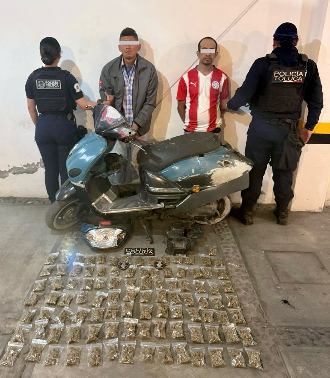 Caen dos por robo de moto y narcomenudeo en Toluca