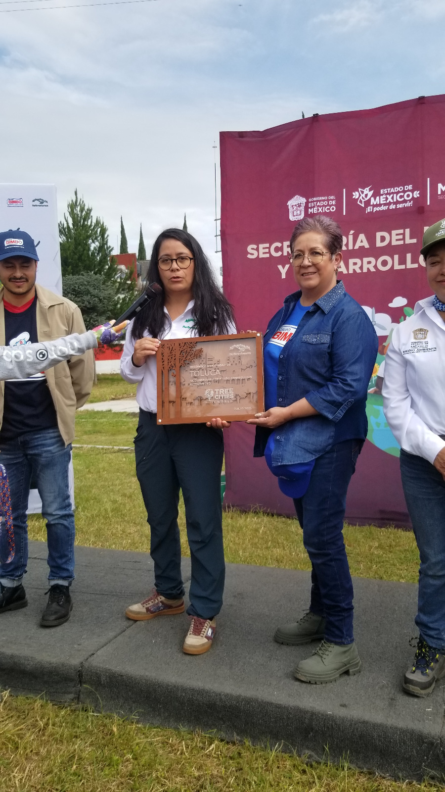WhatsApp-Image-2025-11-12-at-1.57.48-PM-1-1 Toluca, reconocida como Ciudad Árbol del Mundo 2024