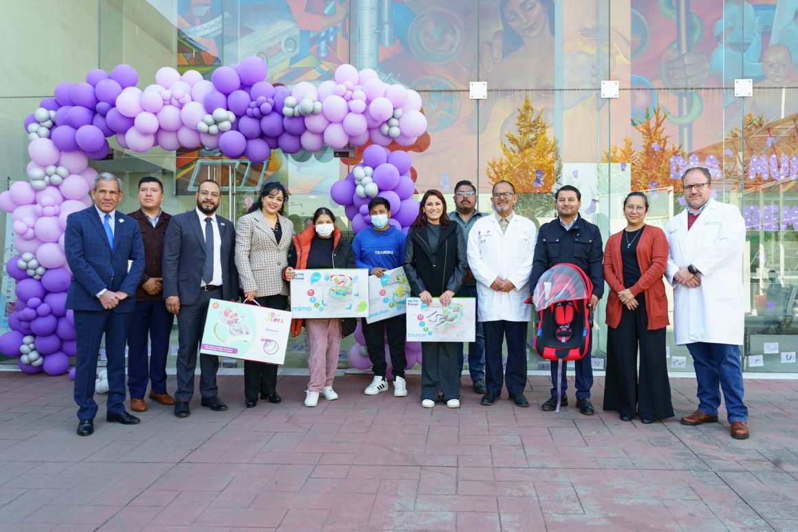 a176b23d-91bf-4cf5-bcb2-94a57f9fe48d Acompaña DIF Toluca a familia de quintillizos tras su registro oficial