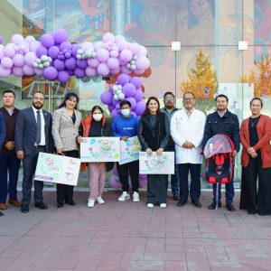 Acompaña DIF Toluca a familia de quintillizos tras su registro oficial