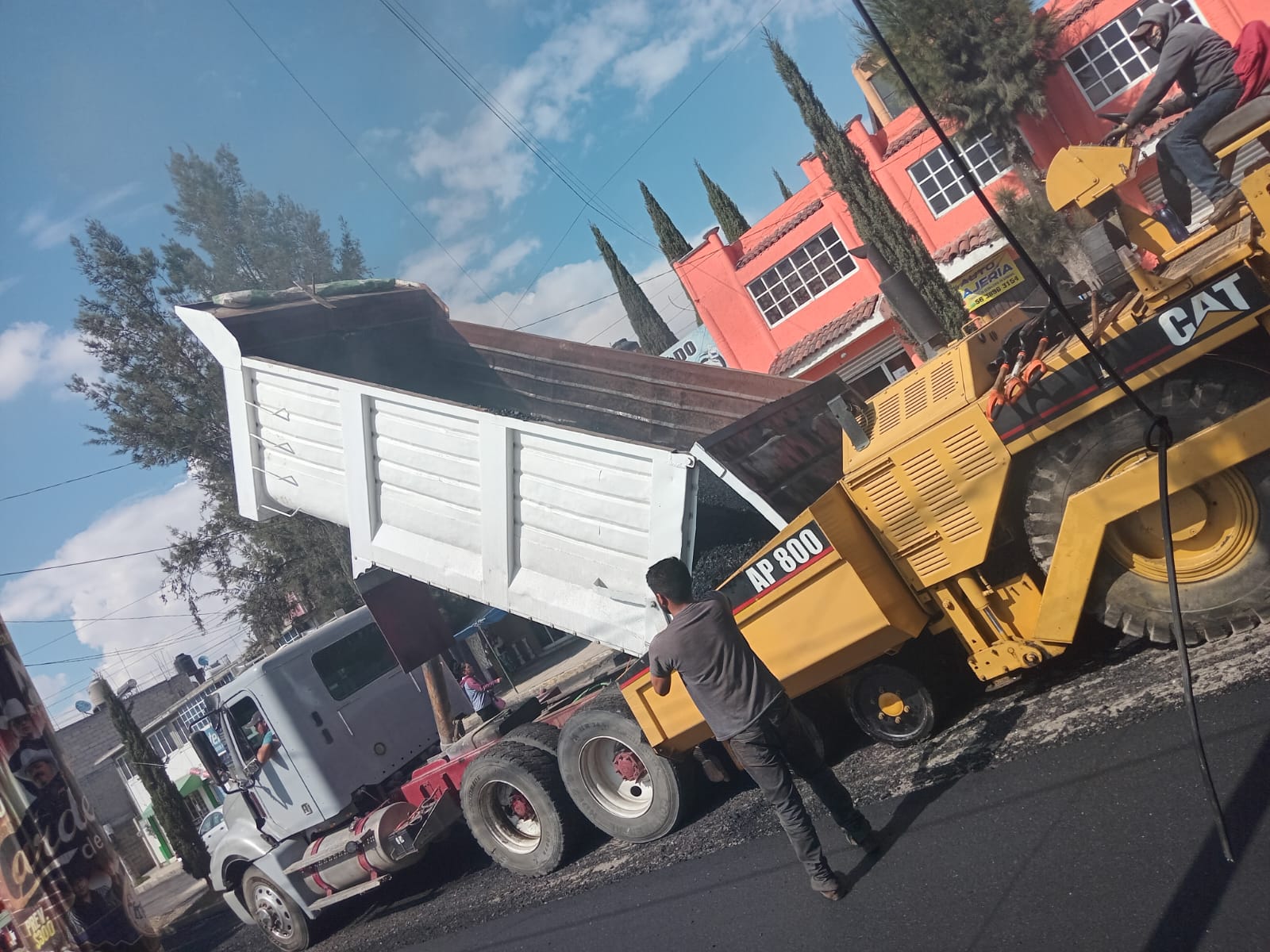 Acelera Toluca el cambio en San Cayetano al modernizar una vialidad importante para la comunidad