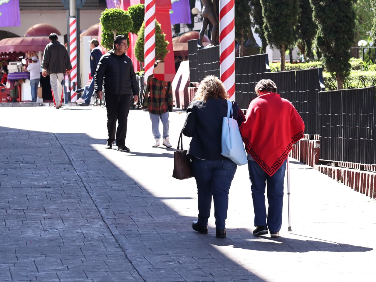 1aff3254-8e74-4eb0-b334-72ce915b23e4 Despide Toluca el año con frío, llama Gobierno municipal a protegerse en esta temporada invernal