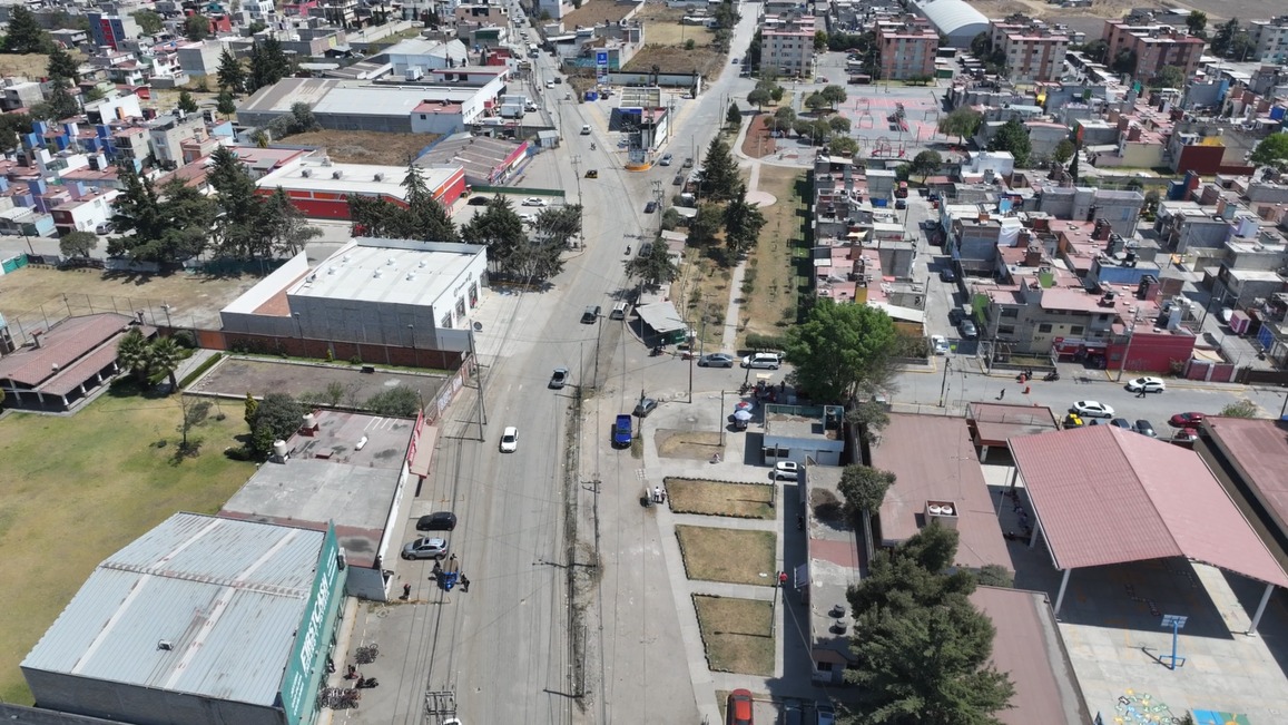 Avanza reconstrucción de la avenida Lombardo Toledano en favor de la movilidad de miles de personas