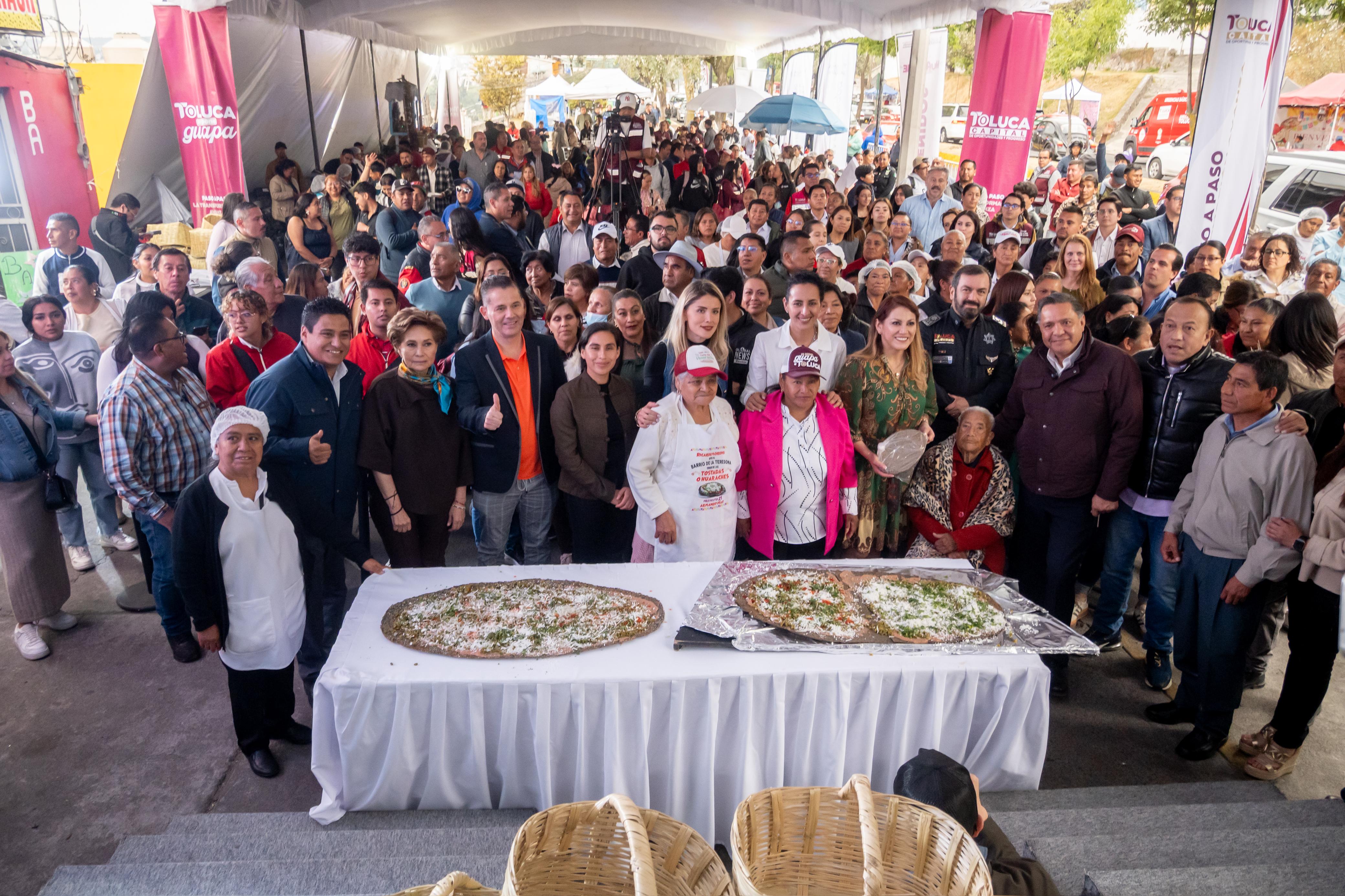 De Toluca para el mundo, celebra Ricardo Moreno décima Feria del Huarache