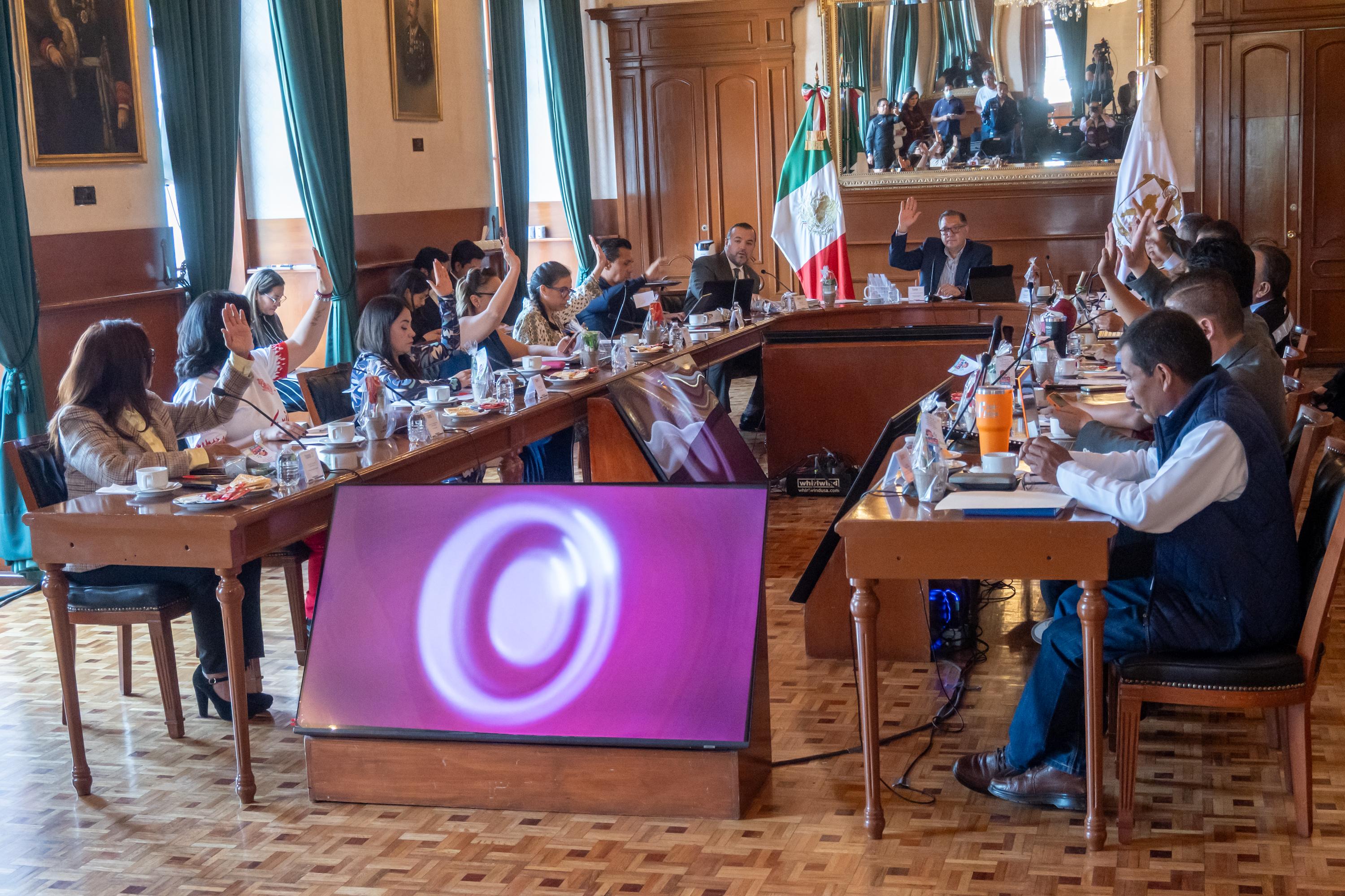 Reorienta Toluca recursos para iluminar la vialidad Manuel Buendía