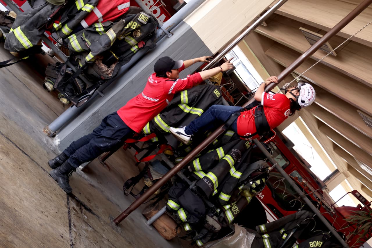 Impulsa Ricardo Moreno la inclusión con actividad para personas con discapacidad en la Estación Central de Bomberos