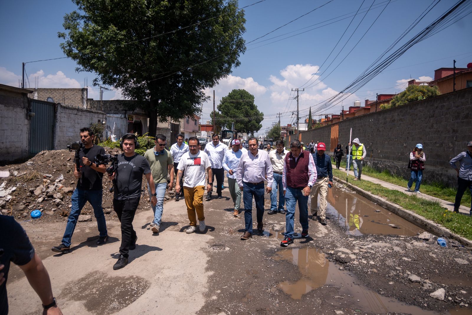 Supervisa Ricardo Moreno rehabilitación de la Avenida del Trabajo olvidada por más de 30 años