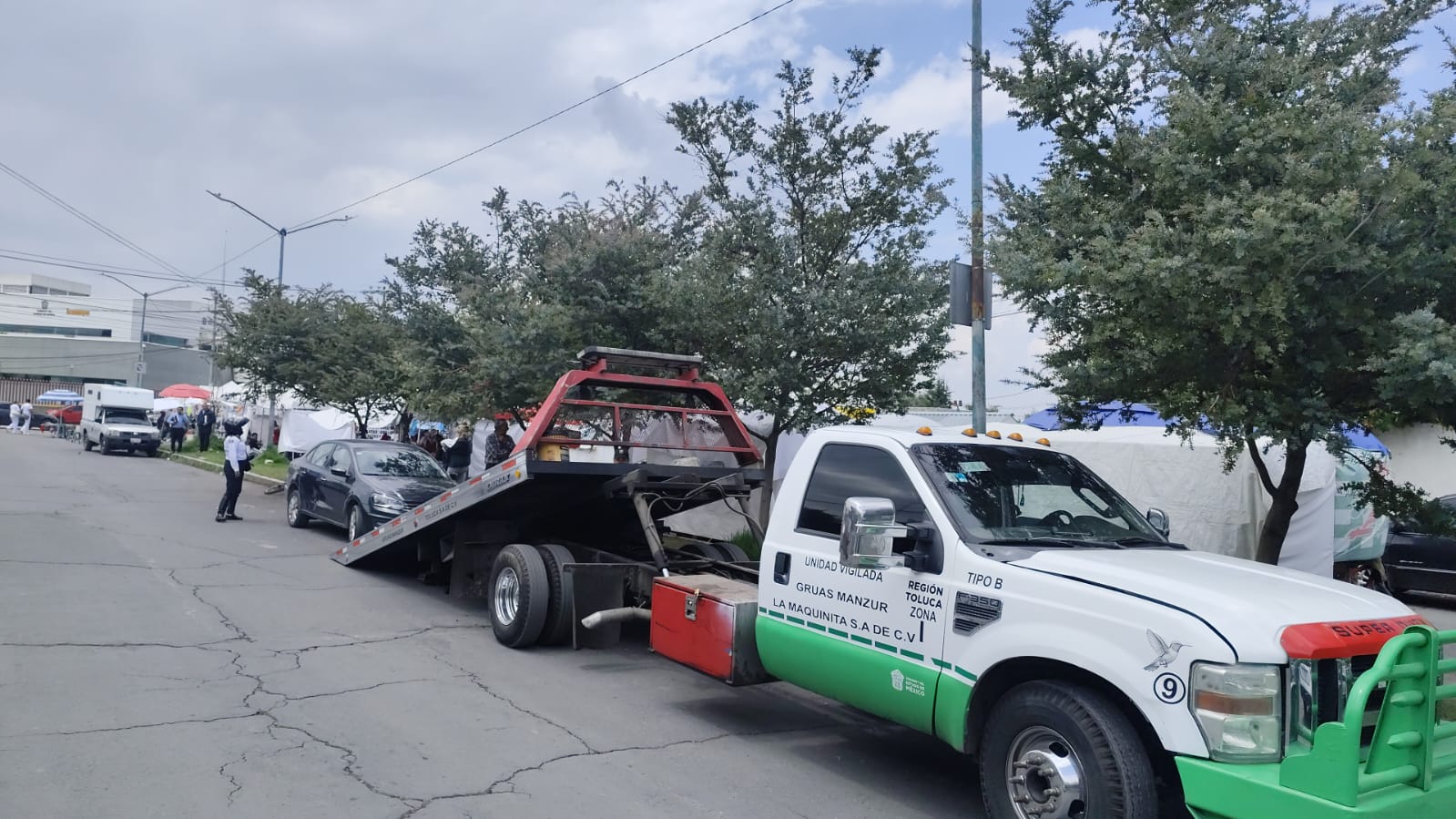 Llama Gobierno de Toluca a evitar estacionarse en lugares prohibidos