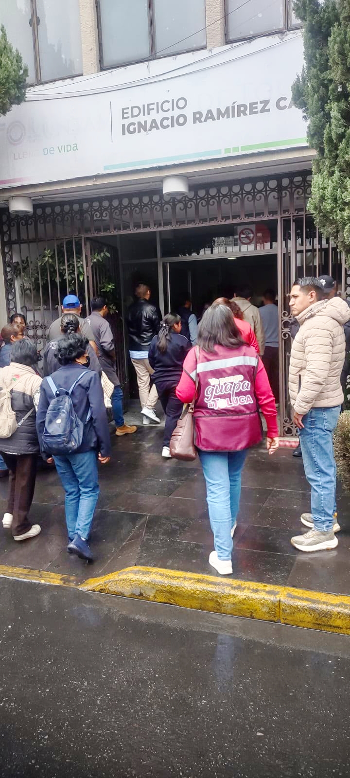 Activan protocolos de seguridad en Toluca después del sismo