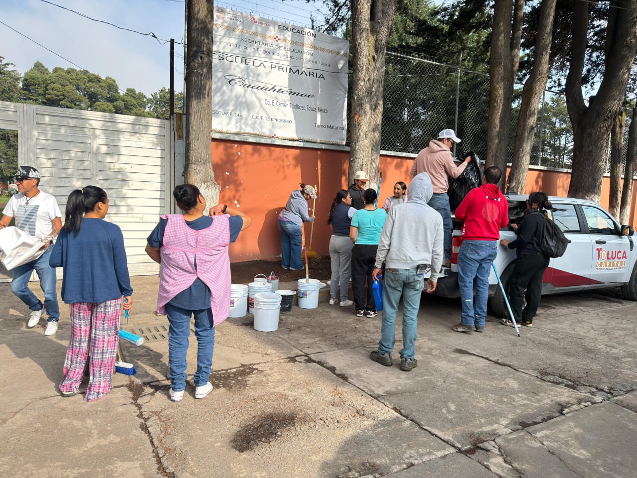 Continúa la transformación de espacios públicos y escuelas con “Yo Pongo Guapa Toluca”